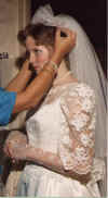 dress_side.jpg (83890 bytes)